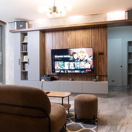 バンドゥン Radja House Cipaku Indahヴィラ エクステリア 写真