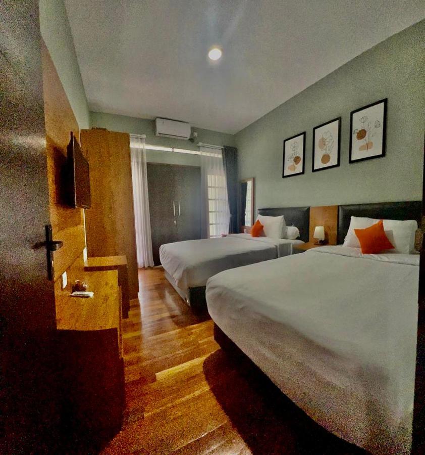 バンドゥン Radja House Cipaku Indahヴィラ エクステリア 写真